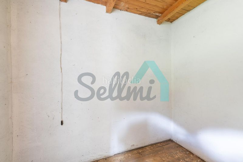 Foto 028b81fb-0700-4bd4-8461-953c9b9e749c. Casa amb aparcament a Cangas del Narcea