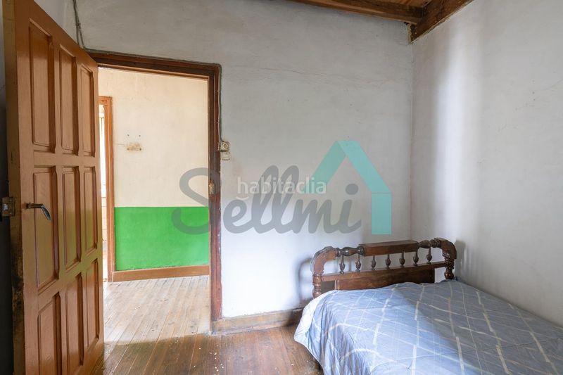 Foto 1504b16a-1c6e-450d-96ad-88a8db3f6682. Casa amb aparcament a Cangas del Narcea