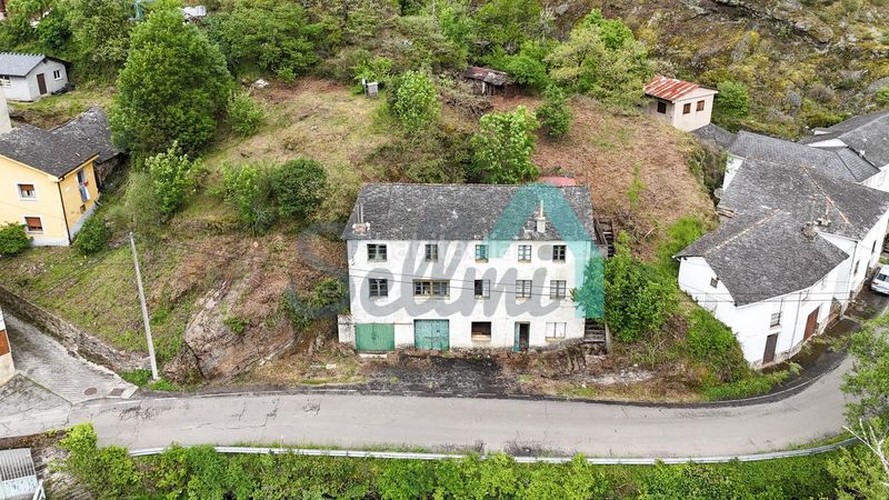 Foto 157c5ef3-c89b-47e2-a2bd-200359967b33. Casa amb aparcament a Cangas del Narcea