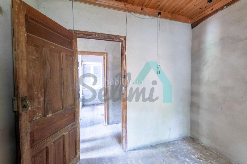 Foto 400215a0-debc-4e07-afa3-f665e3758626. Casa amb aparcament a Cangas del Narcea
