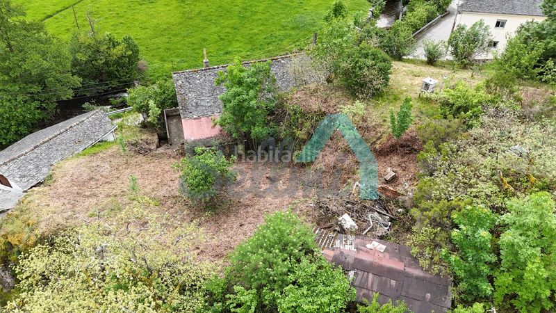 Foto 61f02aa8-c278-4588-9d50-3a03e368ffe0. Casa amb aparcament a Cangas del Narcea