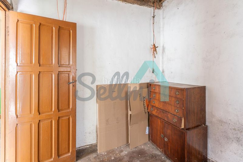 Foto 6e954d7d-2e83-4ca3-b14f-8d8aa7e6b4f3. Casa amb aparcament a Cangas del Narcea