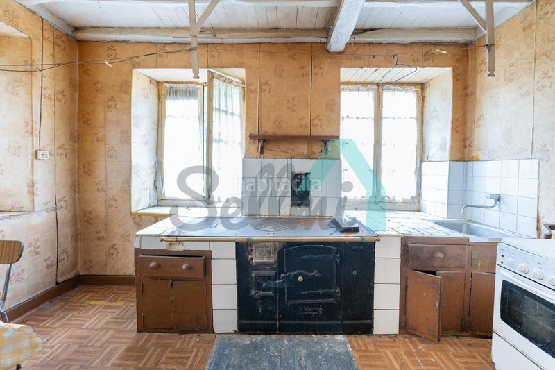 Foto b383cc14-d0e6-4dd0-8b27-eae48ea5659e. Casa amb aparcament a Cangas del Narcea