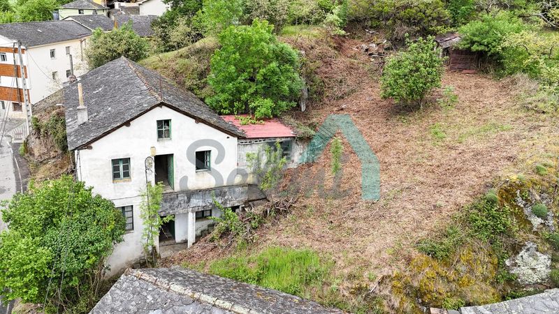 Foto ba4d09ef-23e7-4304-aa44-9b8f011d087a. Casa amb aparcament a Cangas del Narcea