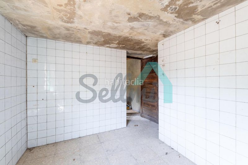 Foto db85809c-0657-491f-a9c7-a515b31fe437. Casa amb aparcament a Cangas del Narcea