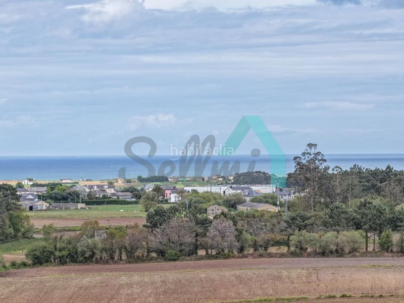 Foto 168958ac-d8a1-4296-9b59-c9053f9e7f38. Casa amb calefacció a Castropol