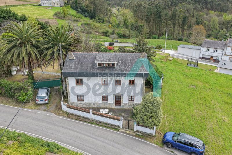 Foto be979c88-42d0-4295-aee5-9bf44825f5bc. Casa amb calefacció a Castropol