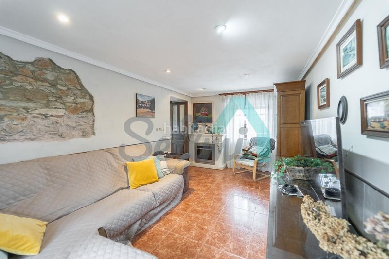 Foto c77a5b25-fd9e-4982-a252-b28e09da45ff. Casa amb calefacció a Castropol