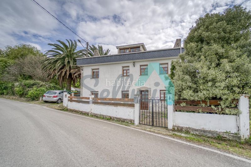 Foto f29c8bf8-55b9-41b5-ba38-18411f01265e. Casa amb calefacció a Castropol
