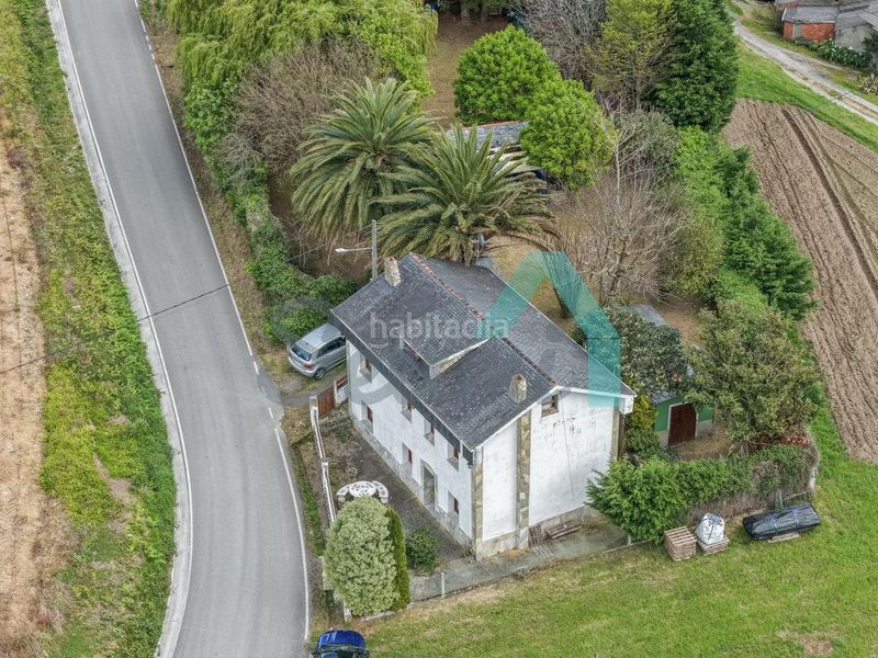 Foto f6d81730-154b-4ee0-9435-04b7e0033f06. Casa amb calefacció a Castropol