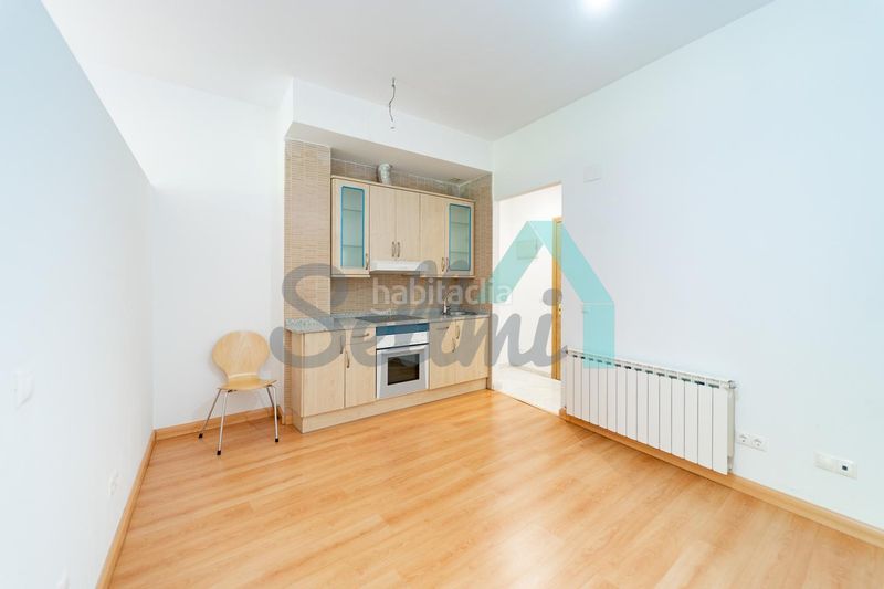 Foto ddc8d9a9-4b5c-4997-ba65-4c6593710155. Estudi amb calefacció aparcament a Aller
