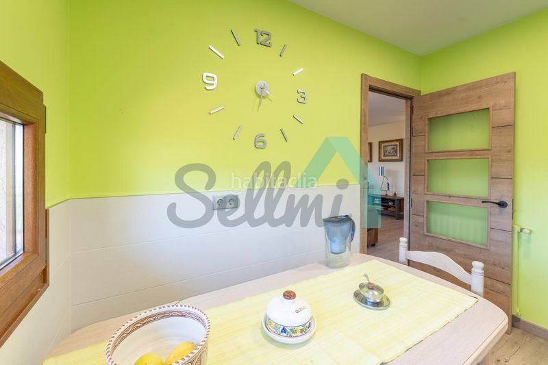 Foto 057b0117-f51a-43a0-ba5a-892846fc3255. Casa amb calefacció aparcament a Cenero Gijón
