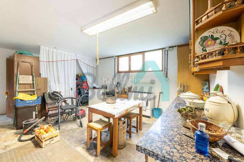 Foto 5d337760-e617-47f3-8833-897dc6a30a71. Casa amb calefacció aparcament a Cenero Gijón