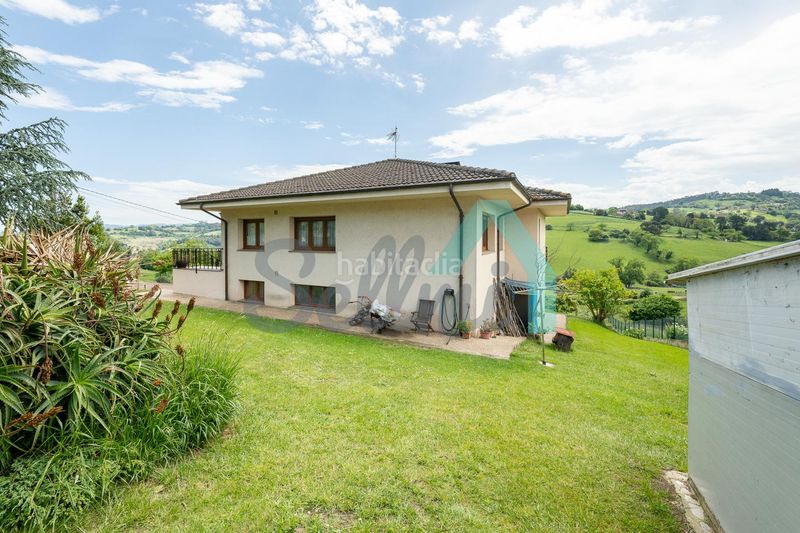Foto 5d8da568-b3a4-4588-8fa8-d33a30060b15. Casa amb calefacció aparcament a Cenero Gijón