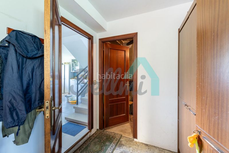 Foto 99f4fc30-e14e-43d9-bd00-90775b9fc93b. Casa amb calefacció aparcament a Cenero Gijón