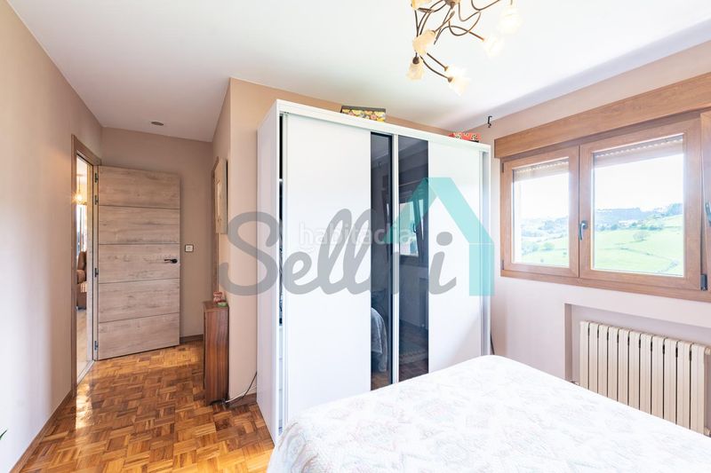 Foto d80561ba-d305-4062-9b97-3130684969ab. Casa amb calefacció aparcament a Cenero Gijón