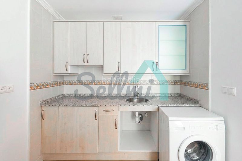 Foto decd4aa8-1a50-4d49-a0cf-5aaacb51a68e. Estudi amb calefacció aparcament a Aller