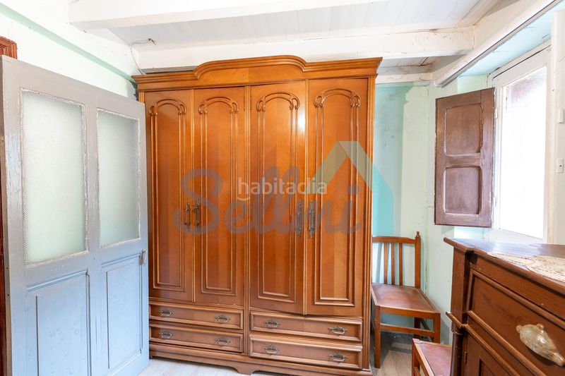 Foto b978e3c5-39ba-4132-a927-1726fe3111e3. Casa adossada a Aller