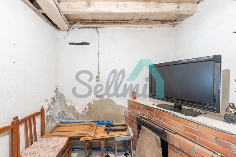 Foto e3750988-35ab-4d52-b717-098a5f657f36. Casa adossada a Aller