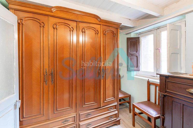 Foto e82343fb-886b-4b9c-b867-abf61400cfad. Casa adossada a Aller