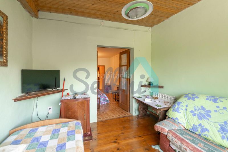 Foto 0bfe7e4a-a303-4e19-bd4c-6fb0d11a6500. Casa adosada en Onís
