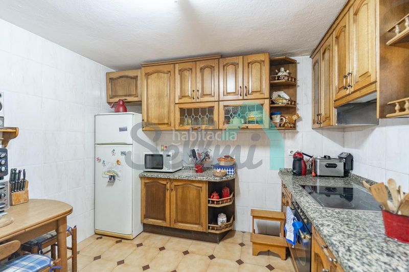 Foto e8b259f5-41c2-431c-851b-b2737d07799f. Casa adosada en Onís