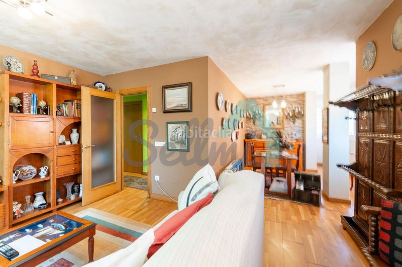 Foto 2cb3f9ba-9b2b-4f9e-a867-c1b0f00a6515. Appartamento con riscaldamento parcheggio in Villalegre - La Luz Avilés