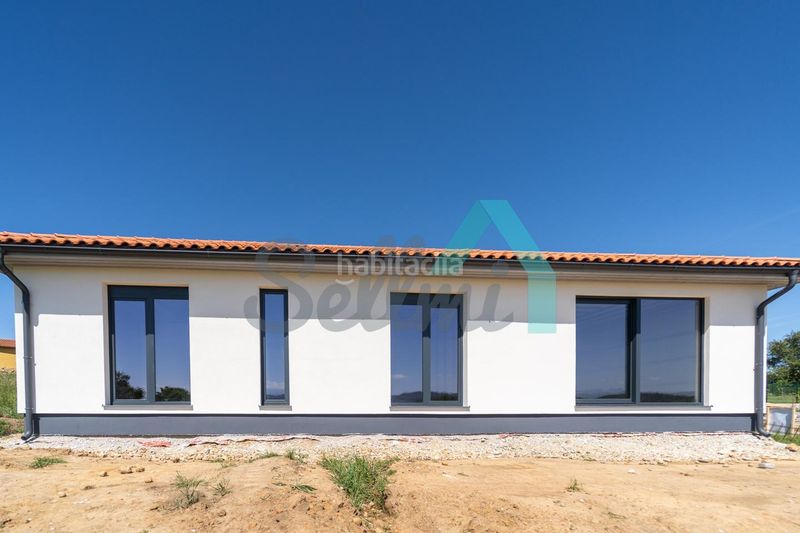 Foto 52eefaf5-cabc-42b7-b046-fddd1c532e3e. Casa amb calefacció aparcament a Parroquias Norte Siero