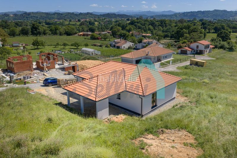 Foto b46dda6c-2fc9-4801-95d0-a7afd10a5aa1. Casa amb calefacció aparcament a Parroquias Norte Siero