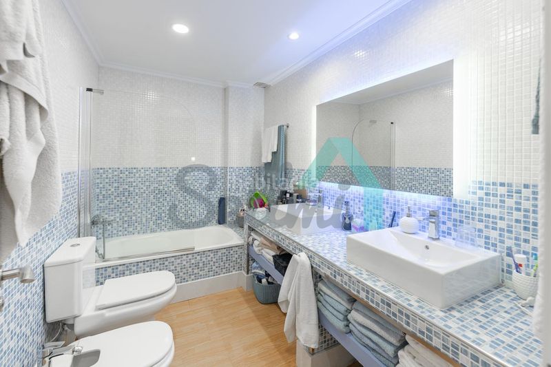 Foto 034b627e-cc34-4d0d-ab0d-475330fc2740. Casa adossada amb calefacció aparcament a Vegadeo