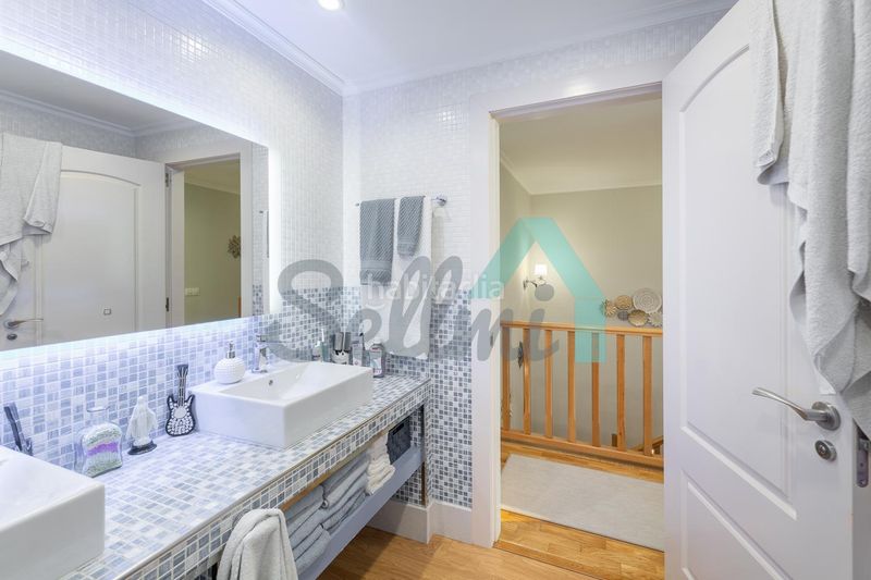Foto beb3d82a-879d-44d4-a298-b2740ac22ed8. Casa adossada amb calefacció aparcament a Vegadeo