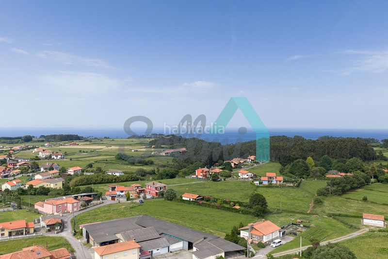 Foto 153b0804-2bd8-40c0-9783-7853271b9ddf. Casa amb aparcament a Cudillero