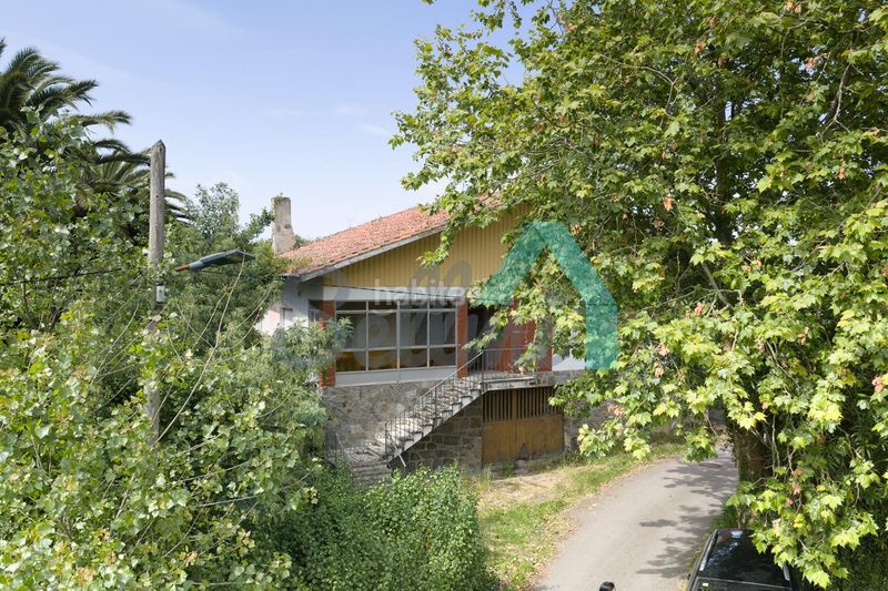 Foto 8748f4db-ac81-4e0b-9ee7-7c31099dd582. Casa amb aparcament a Cudillero