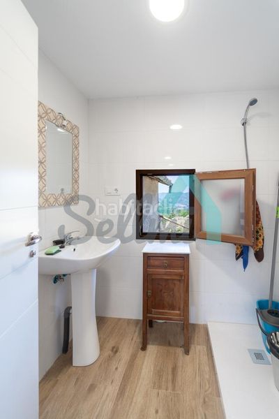 Foto ffa352e7-6d60-45a5-88b3-49a763516864. Casa a Laviana