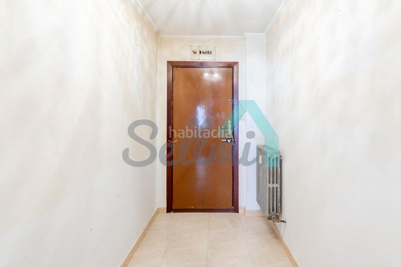 Foto c9c034b1-f6a1-4fb3-8783-a3b6844ff1cb. Pis amb calefacció aparcament a Centro Avilés