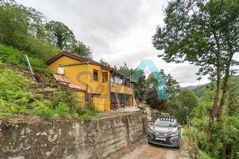 Foto 9e22739e-07f5-4679-9802-4eac182cad52. Miete haus mit heizung in Zona Rural Mieres