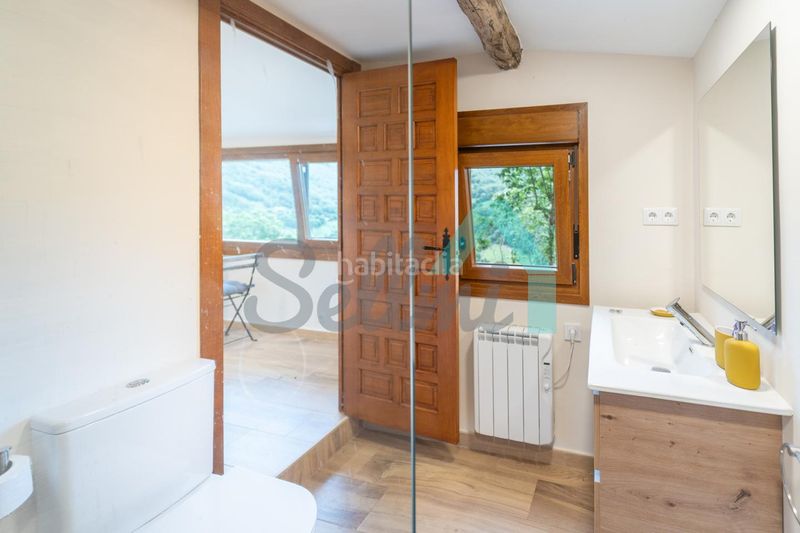 Foto c7dc2968-c1fb-4ffc-b9d9-3ae7ebe88bac. Miete haus mit heizung in Zona Rural Mieres