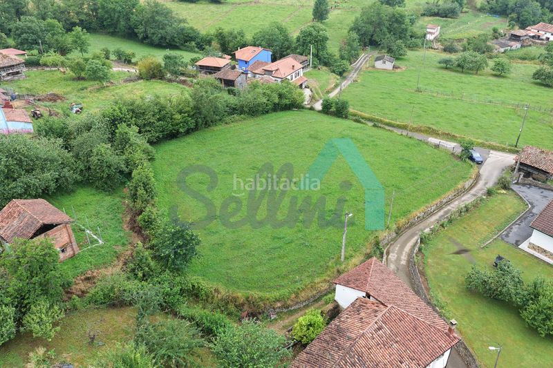Foto 169ac461-3a2b-4be3-8f1a-cbc4b1472053. Terreny residencial a Grado