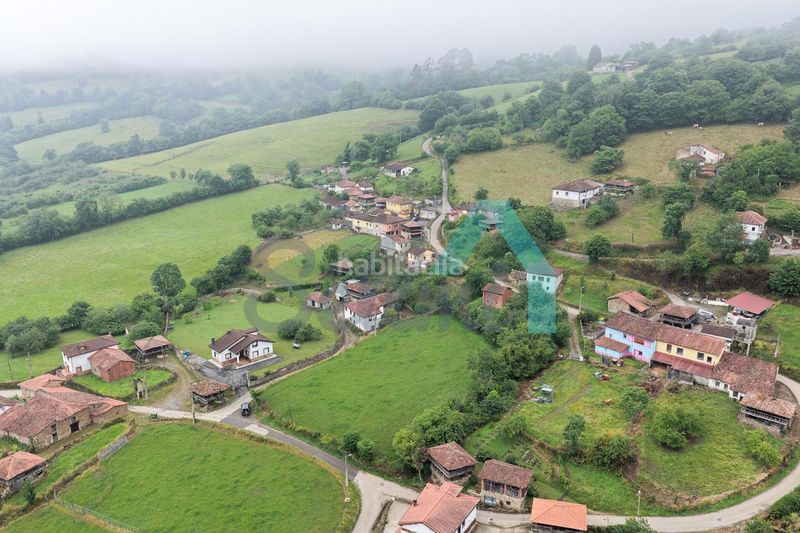 Foto ac2dd15f-1e08-4601-aace-0a196a1be515. Terreny residencial a Grado