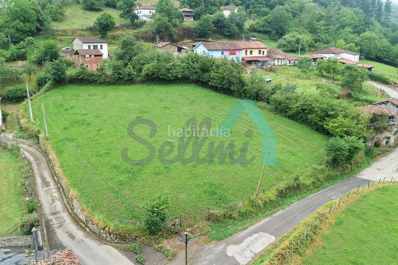 Foto cca290dd-d9f8-4596-af59-665e561991a9. Terreny residencial a Grado