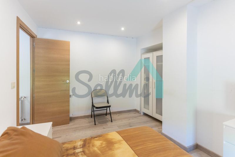 Foto a7a55779-76c6-42d9-aebb-fae669fa8ff5. Edificio in Villamanín