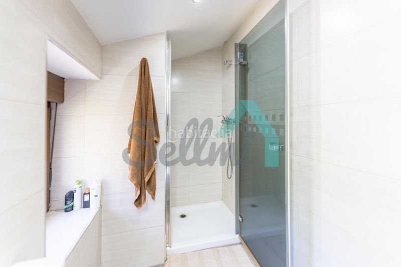 Foto 9cca345c-7018-4400-ab6d-5dbd7bd9b7ff. Edifici a Villamanín