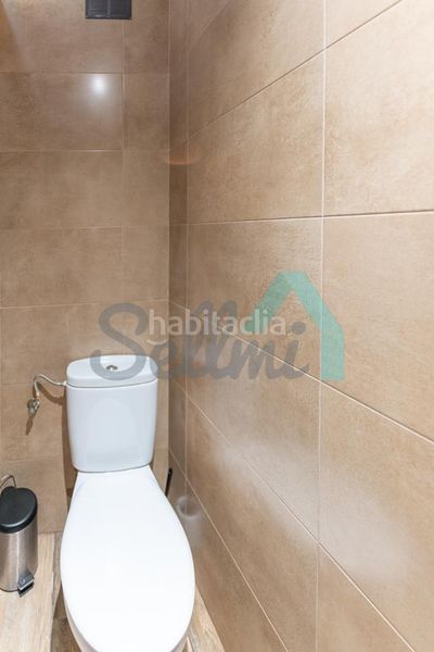 Foto c4266b80-8e3f-4d92-bbe9-a2eba354451d. Edifici a Villamanín