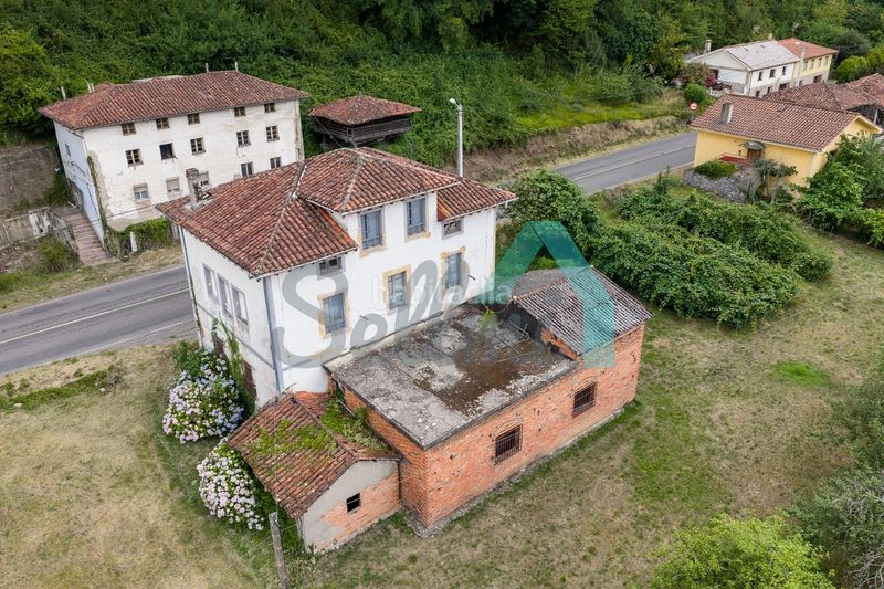 Foto 521f6636-a769-4c08-808c-16687b966d9b. Casa amb calefacció a Salas