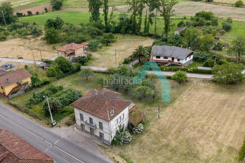 Foto 5bf46b8e-60ae-459a-8496-d75a8931c387. Casa amb calefacció a Salas