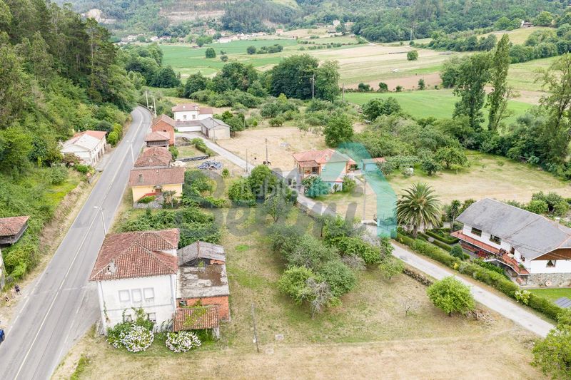 Foto a25ee62b-e5fb-47d6-ad82-f3f96f161c19. Casa amb calefacció a Salas
