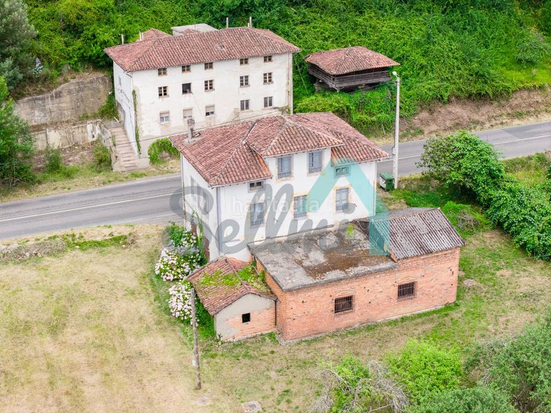 Foto fafdf8bc-4d9a-41d6-9a9e-e82b615b7a17. Casa amb calefacció a Salas