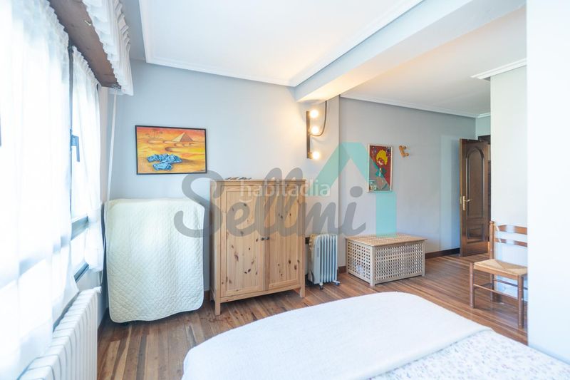Foto b2de41a4-6bfb-4727-9e4e-51a1d75fcb26. Edificio in Piloña