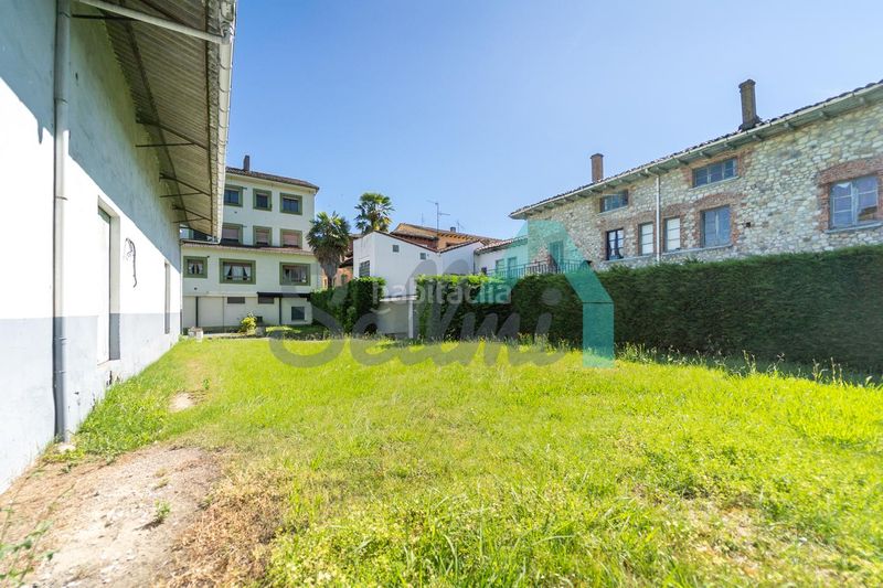 Foto c9deb9d9-103d-44c2-b179-b92d37f4aa61. Edificio in Piloña