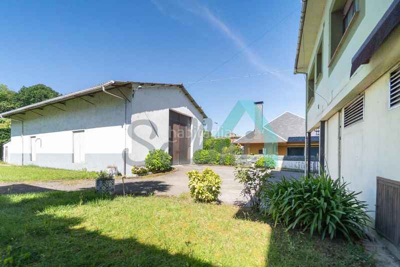 Foto d1836d15-e389-4886-8a20-4a651d0e60de. Edificio in Piloña